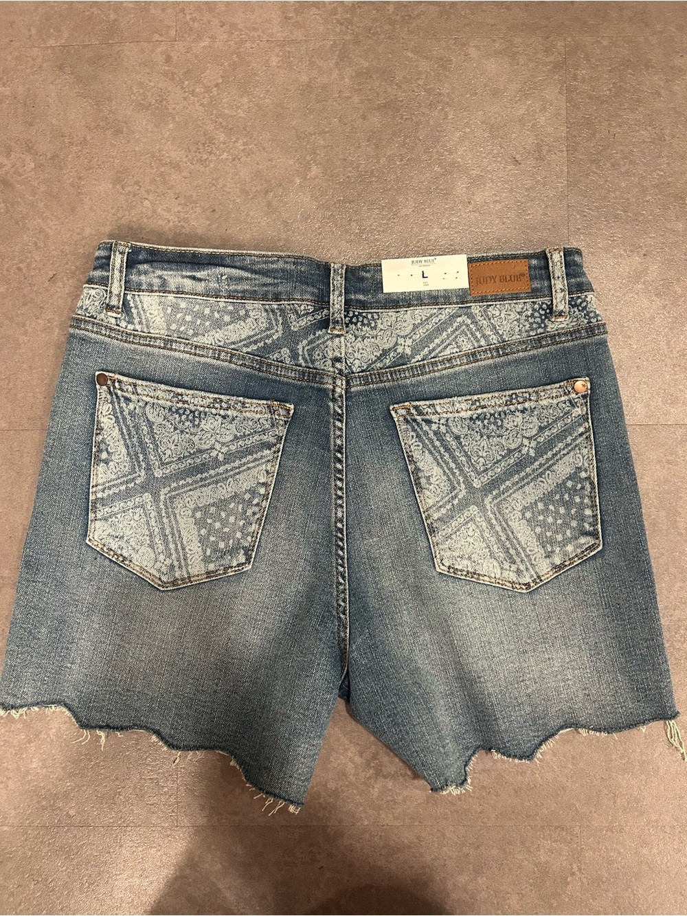 Judy Blue Mid Rise Paisley Print Denim Shorts - Picture 2 of 6